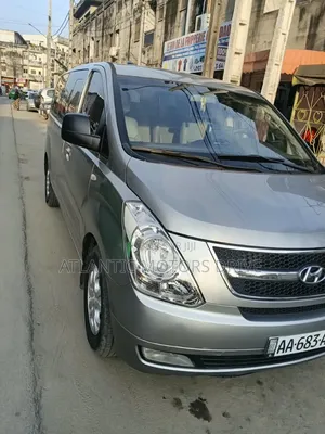 Hyundai Starex 2016 Gris