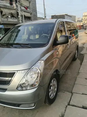 Hyundai Starex 2016 Gris