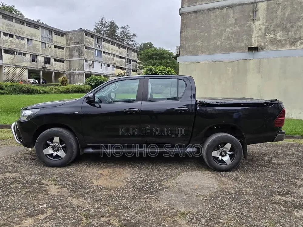 Toyota Hilux 2020 Noir