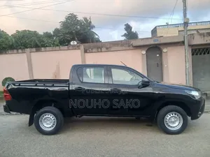 Toyota Hilux 2020 Noir