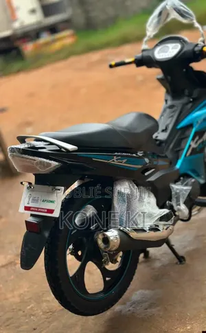 Nouveau KTM Duke 125 2024 Bleu
