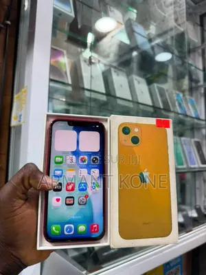 Nouveau Apple iPhone 13 128 GB Rouge