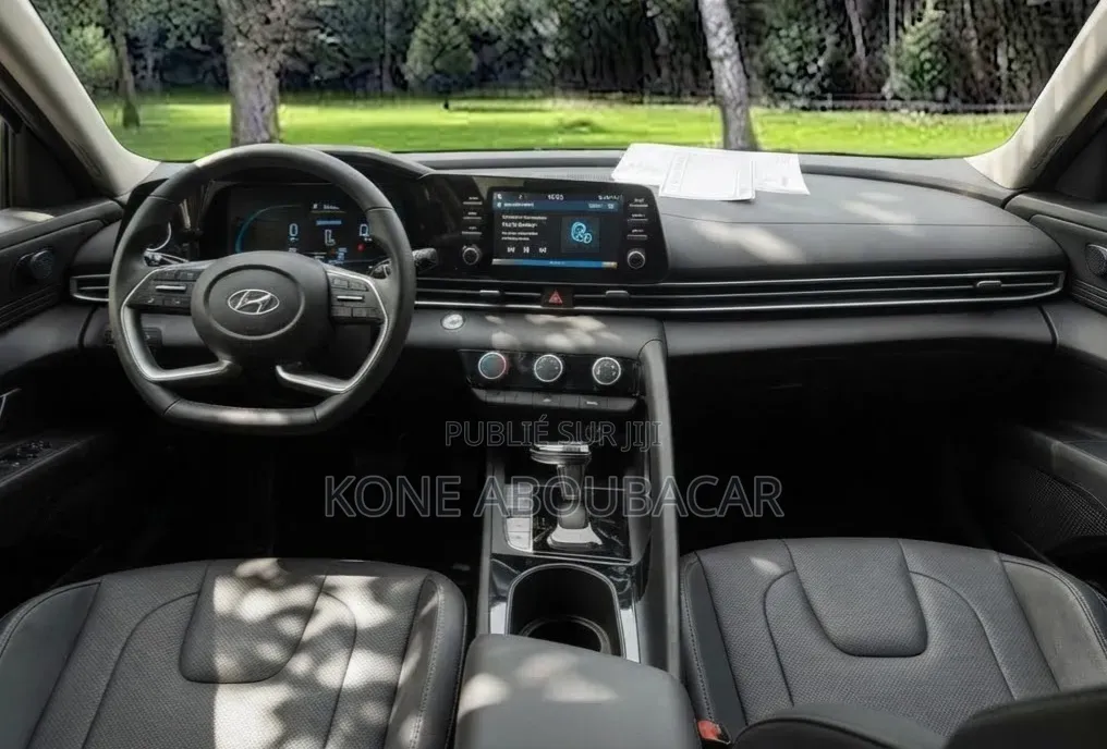 Nouveau Hyundai Elantra 2026 Blanc cassé