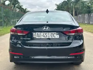 Hyundai Elantra 2018 Noir