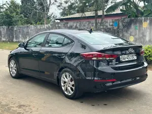 Hyundai Elantra 2018 Noir