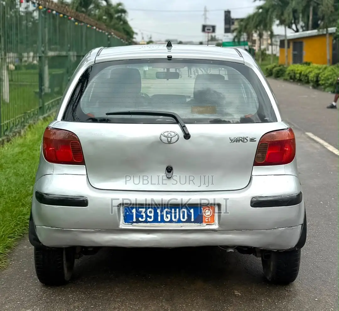 Toyota Yaris 2004 Gris