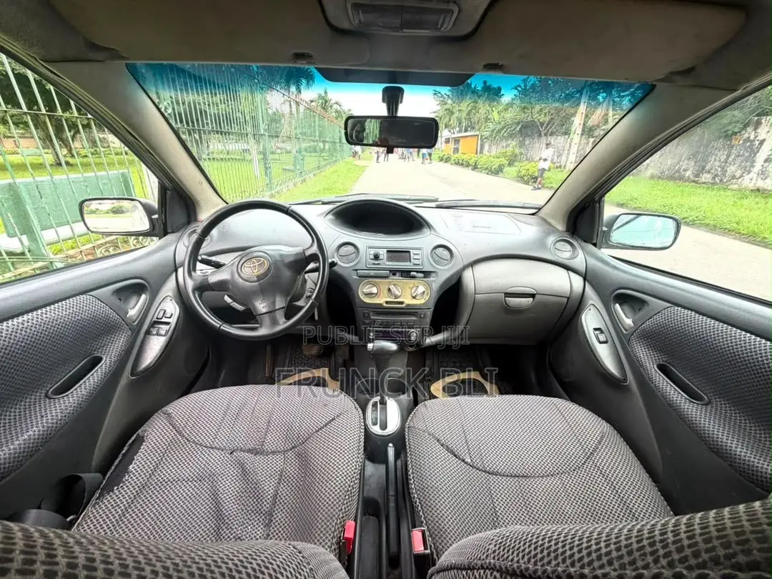 Toyota Yaris 2004 Gris