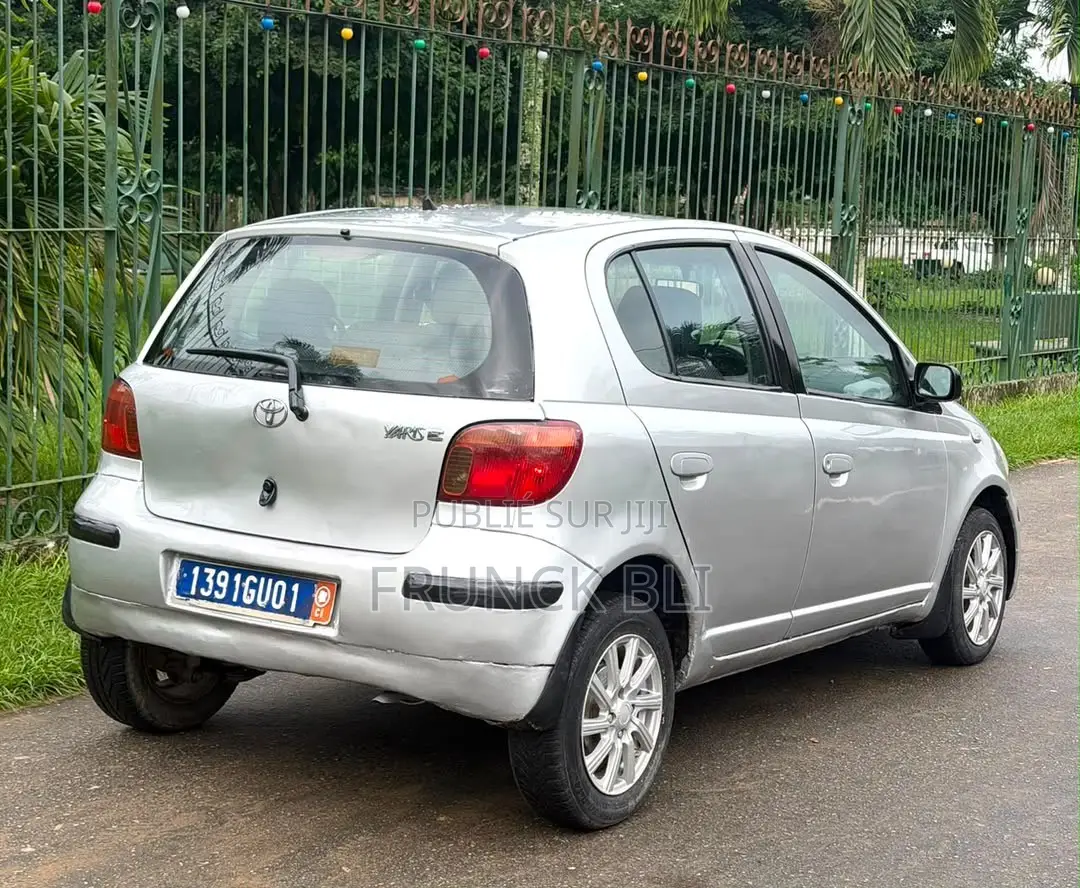 Toyota Yaris 2004 Gris