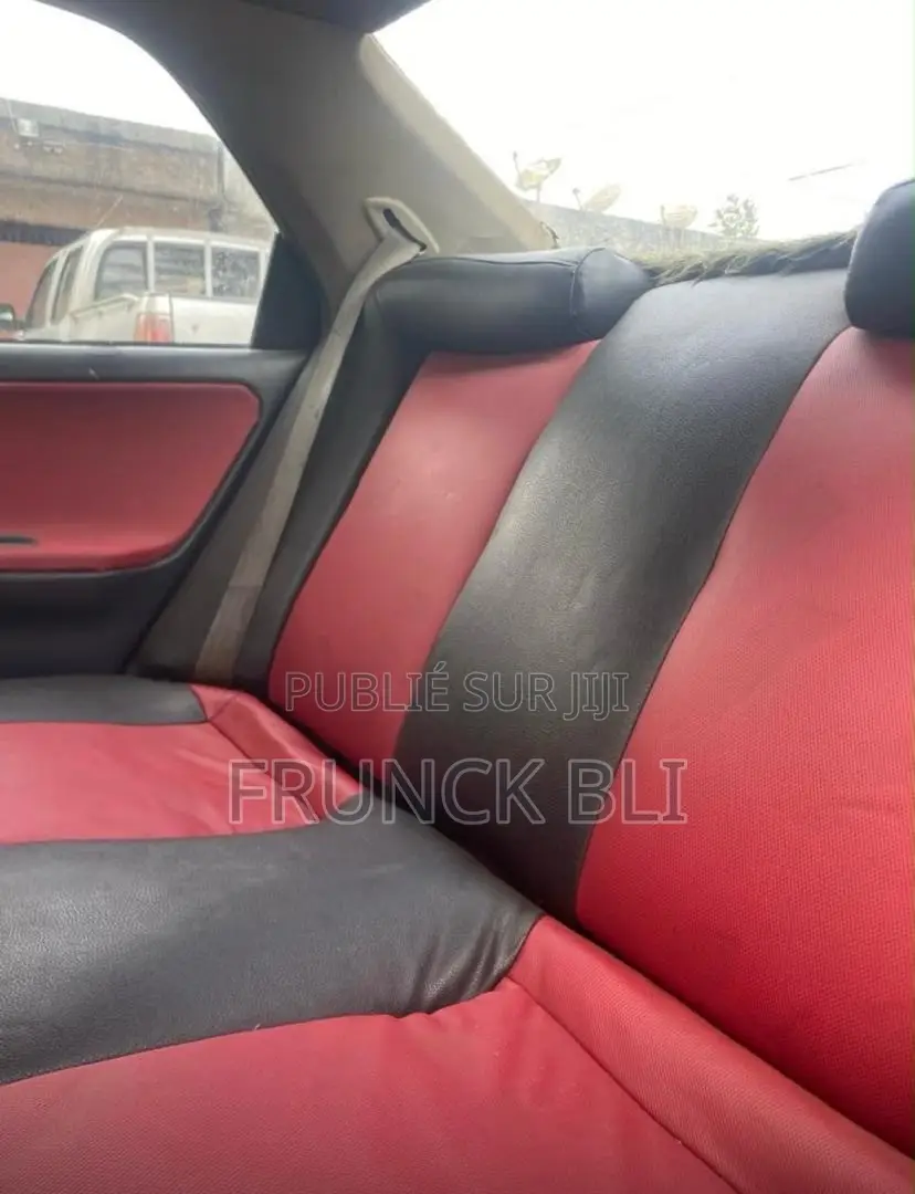 Honda Accord 2000 Rouge