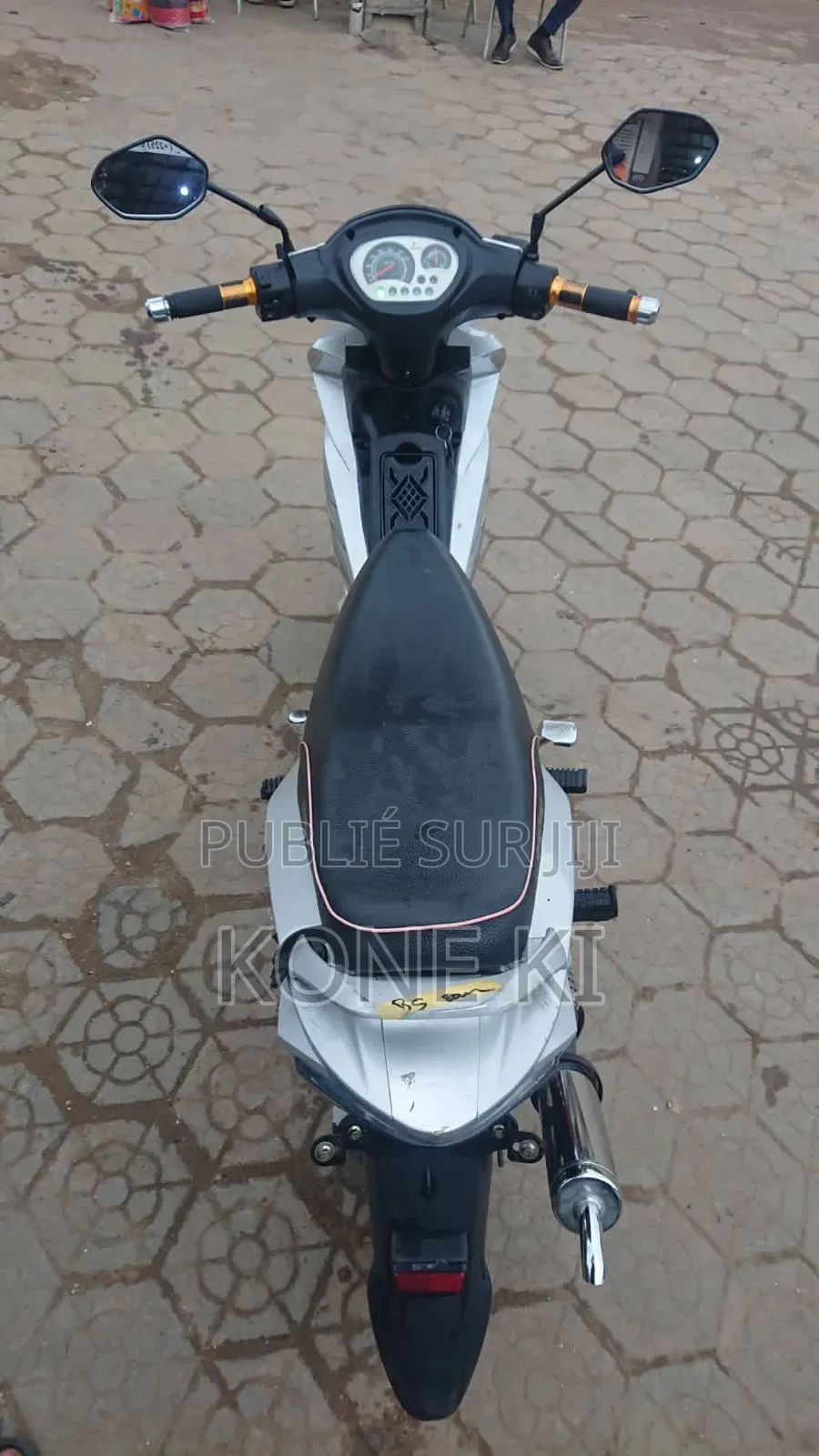 KTM Duke 125 2025 Gris