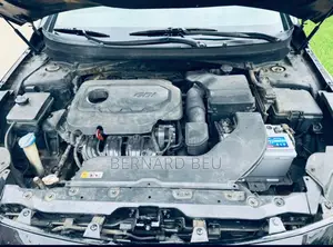 Hyundai Sonata Base Sedan FWD (2.4L 4cyl 6A) 2017 Noir