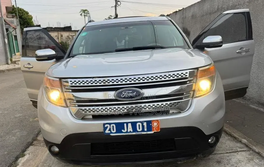 Ford Explorer 2011 Argenté