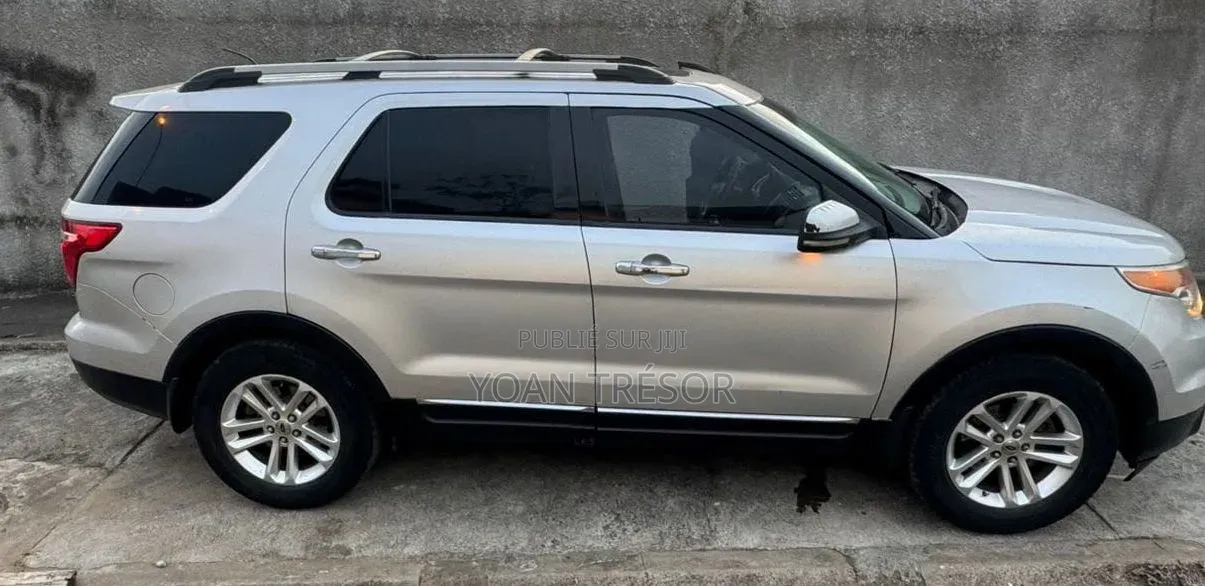 Ford Explorer 2011 Argenté