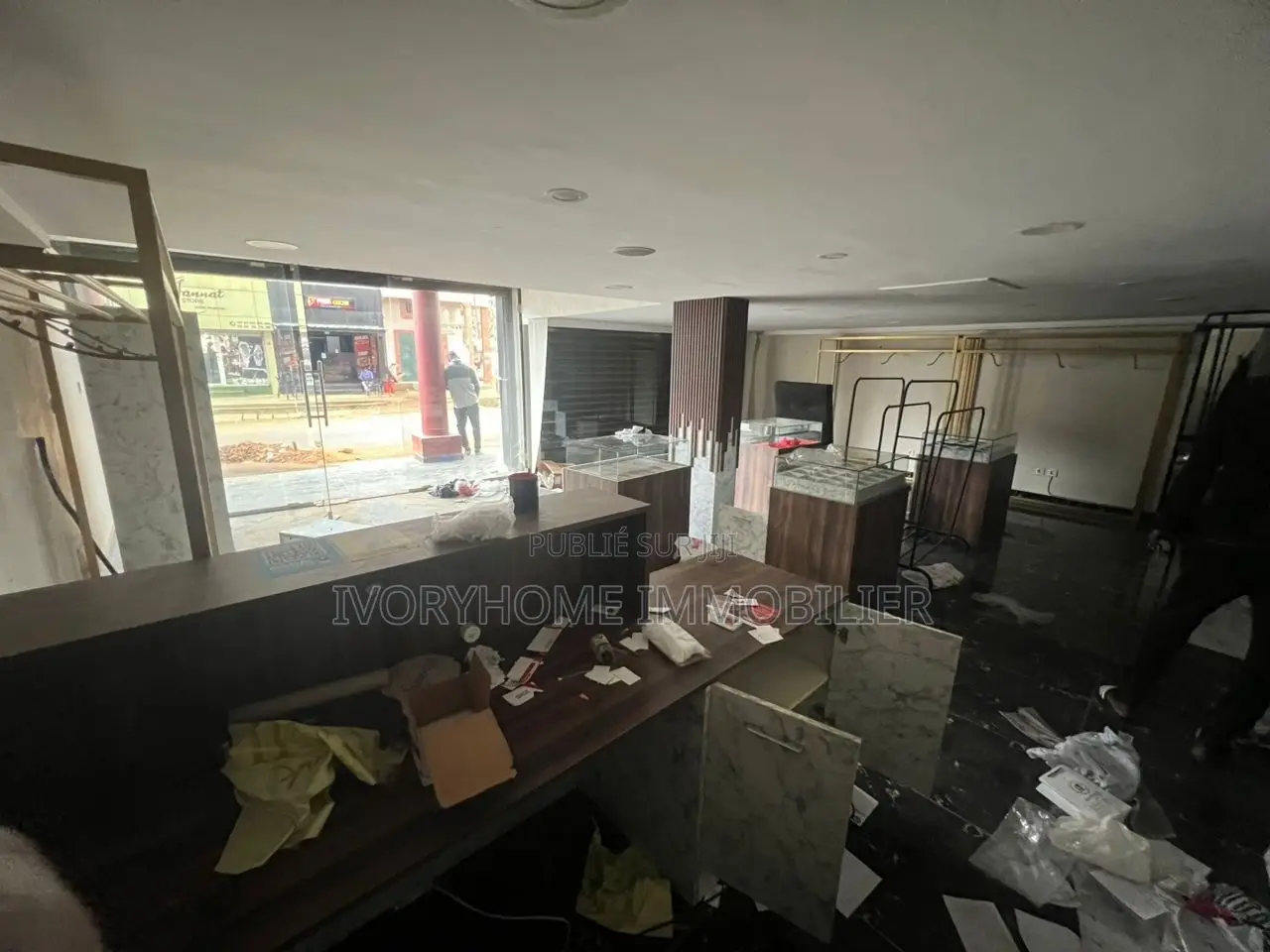 Magasin en Location