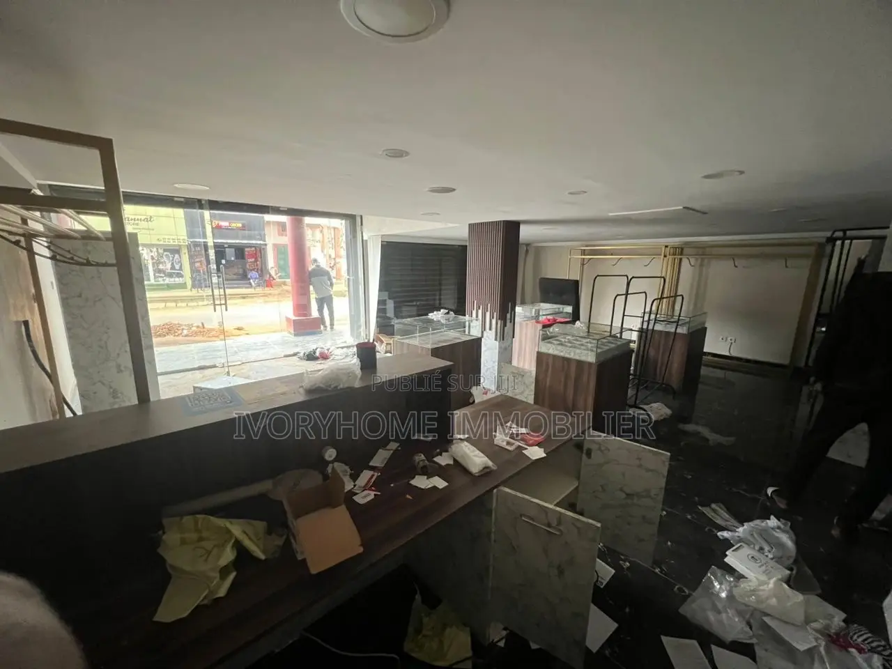 Magasin en Location
