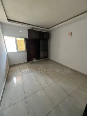 2chbre Appartement dans Cocody à Louer