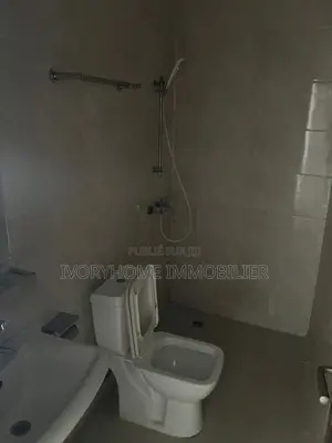 2chbre Appartement dans Cocody à Louer