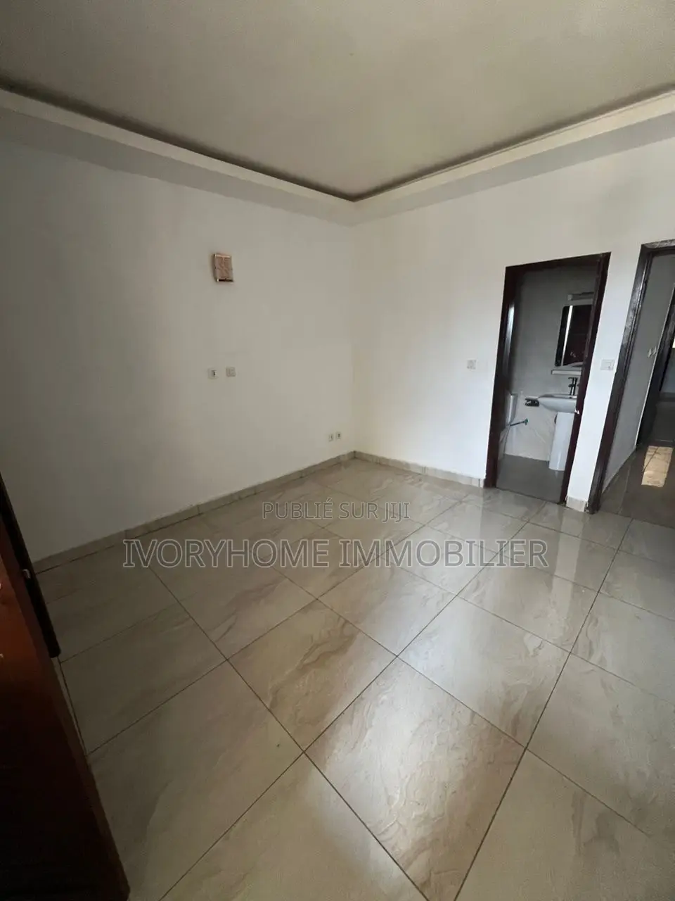2chbre Appartement dans Cocody à Louer