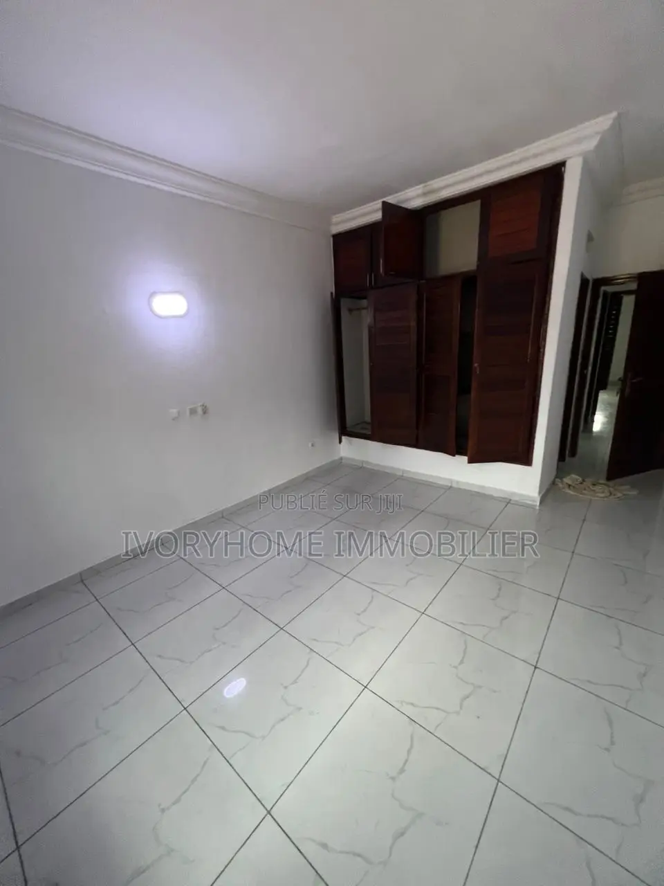 2chbre Appartement dans Cocody à Louer