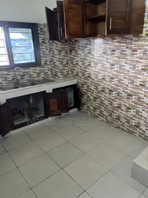 2chbre Appartement dans Cocody à Louer
