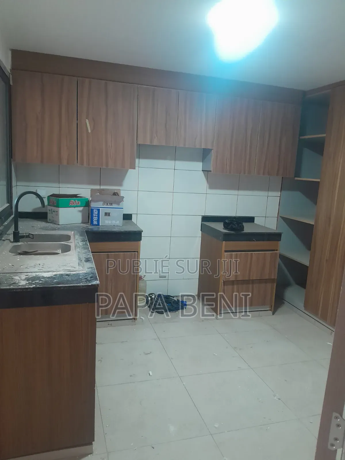 5chbre Maison dans Bosko, Cocody à Louer