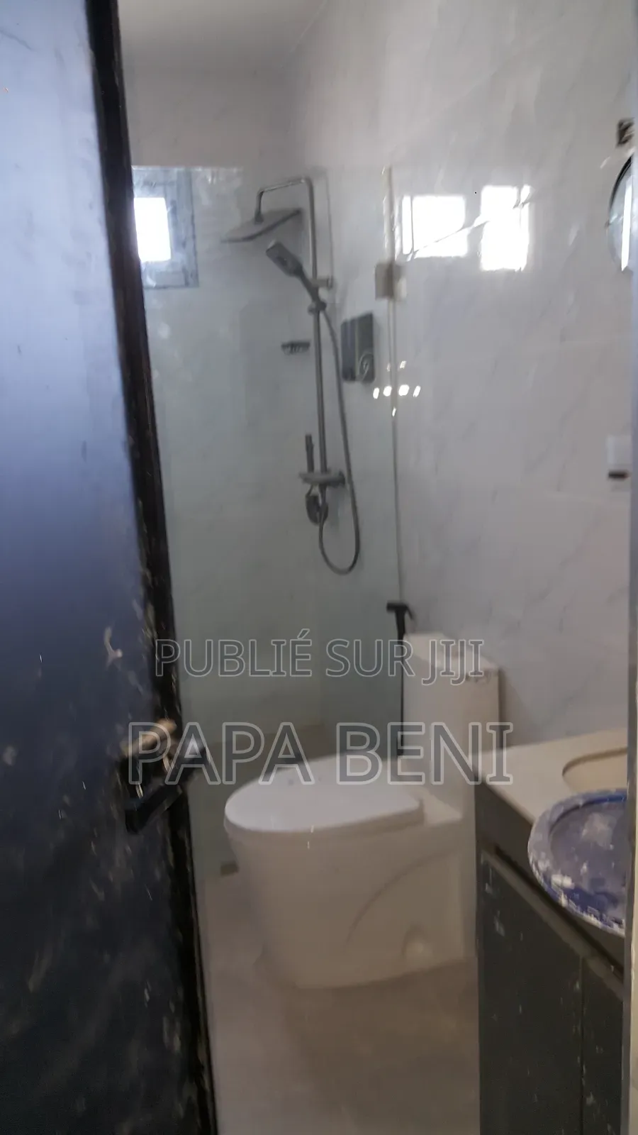 4chbre Villa dans Bosko, Cocody à Louer