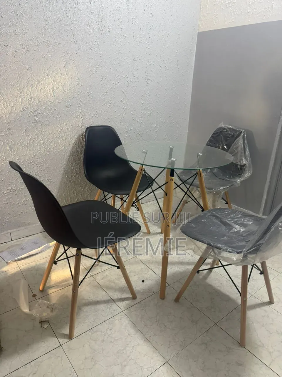 Table À Manger 4chaise