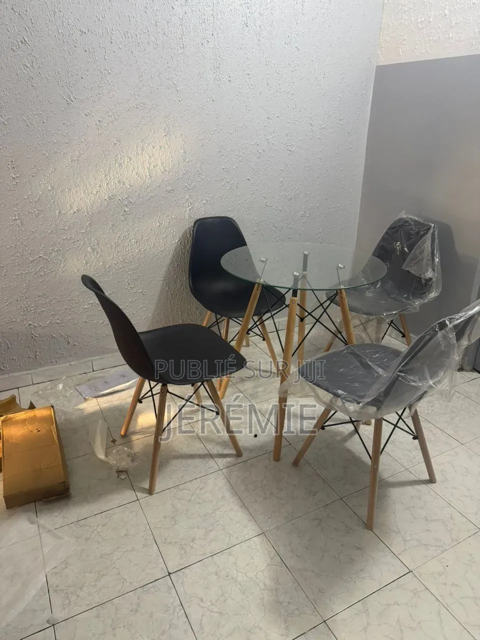 Table À Manger 4chaise