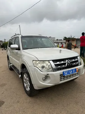 Mitsubishi Pajero V90 3.0 V6 GLS/GLX 2015 Blanc
