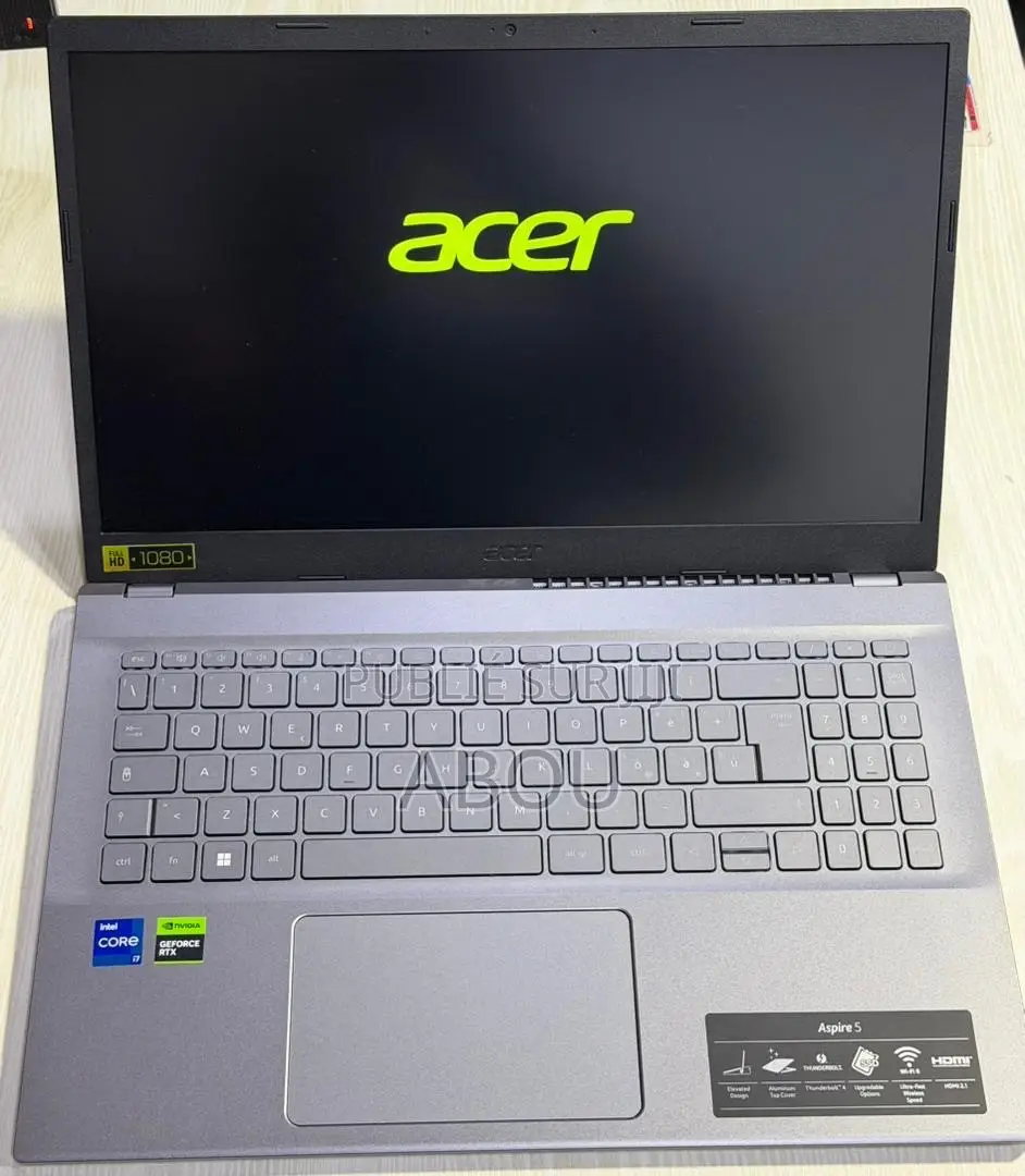 Nouveau Ordinateur portable Acer Aspire 1 16GB Intel Core i7 SSD 1T