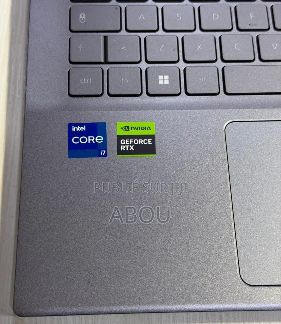 Nouveau Ordinateur portable Acer Aspire 1 16GB Intel Core i7 SSD 1T