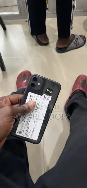 Apple iPhone 11 64 GB Noir