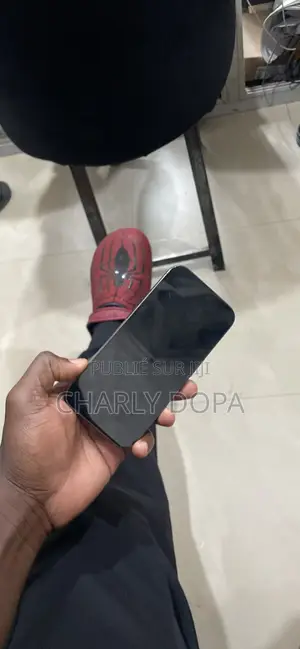 Apple iPhone 15 Pro 128 GB Noir