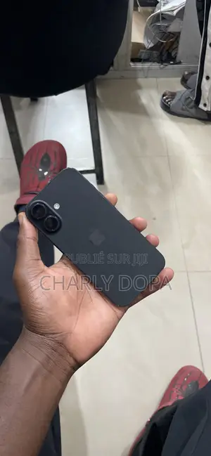 Apple iPhone 16 128 GB Noir