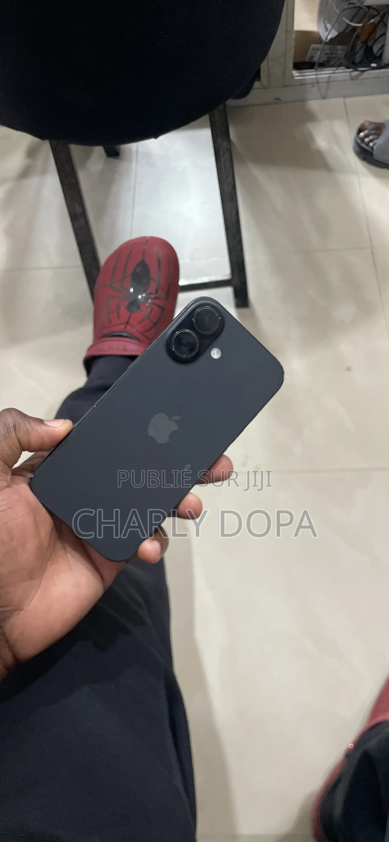 Apple iPhone 16 128 GB Noir