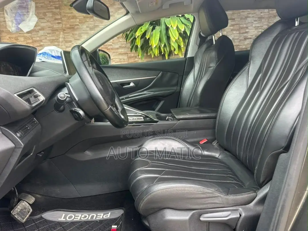 Peugeot 3008 2018 Gris