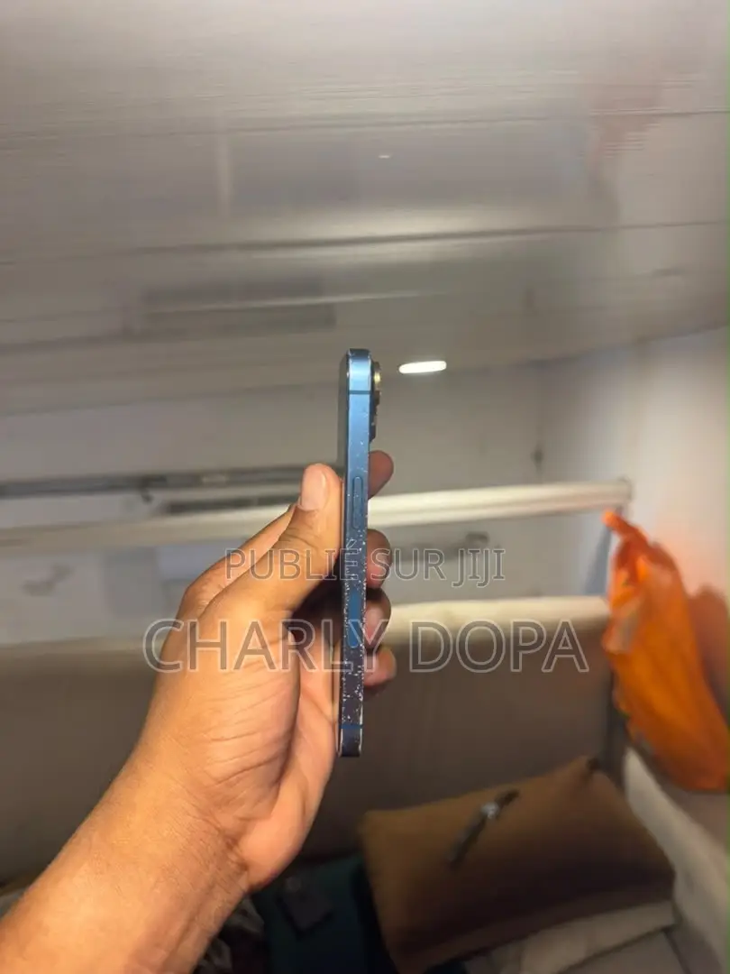 Apple iPhone 13 128 GB Bleu