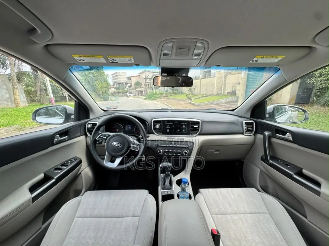 Kia Sportage LX 2021 Gris