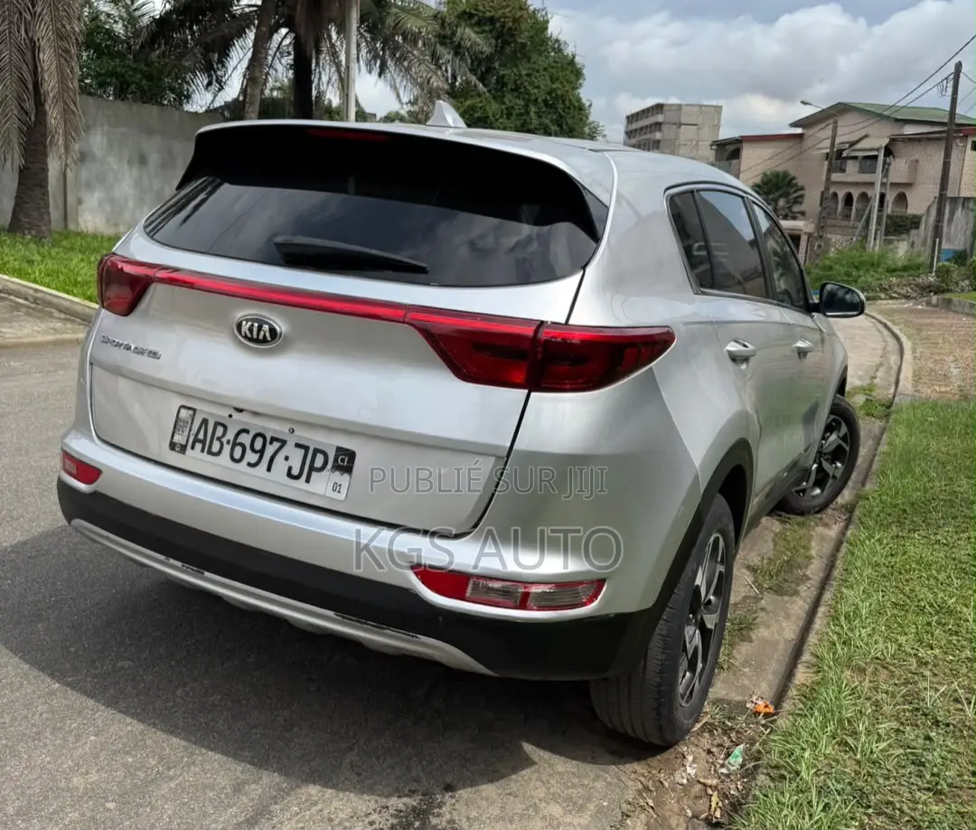 Kia Sportage LX 2021 Gris
