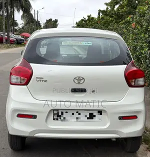 Toyota Vitz 1.0 FWD 5dr 2020 Blanc