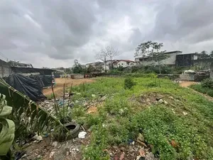 Un Terrain De 1400 M2 en Vente À Angre 8e Tranche