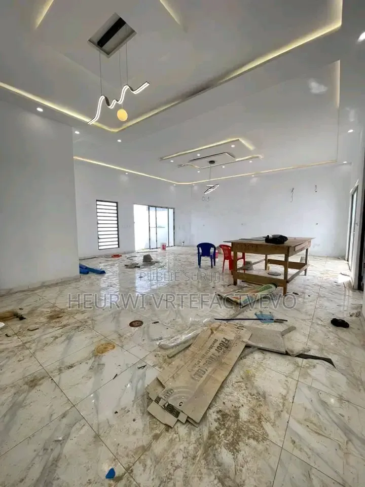 9chbre Duplex dans Rivera Faya Jules, Grand-Bassam à Vendre