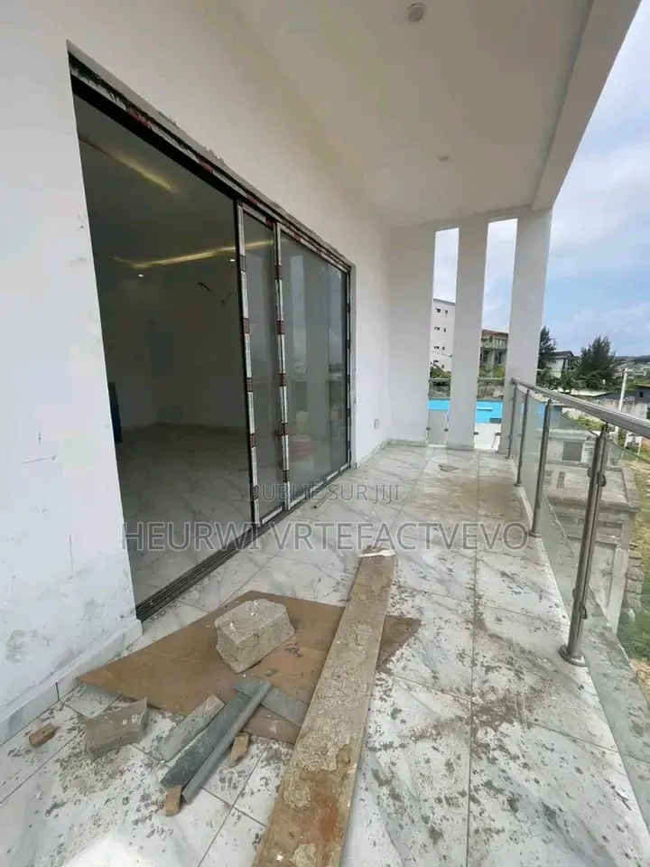9chbre Duplex dans Rivera Faya Jules, Grand-Bassam à Vendre