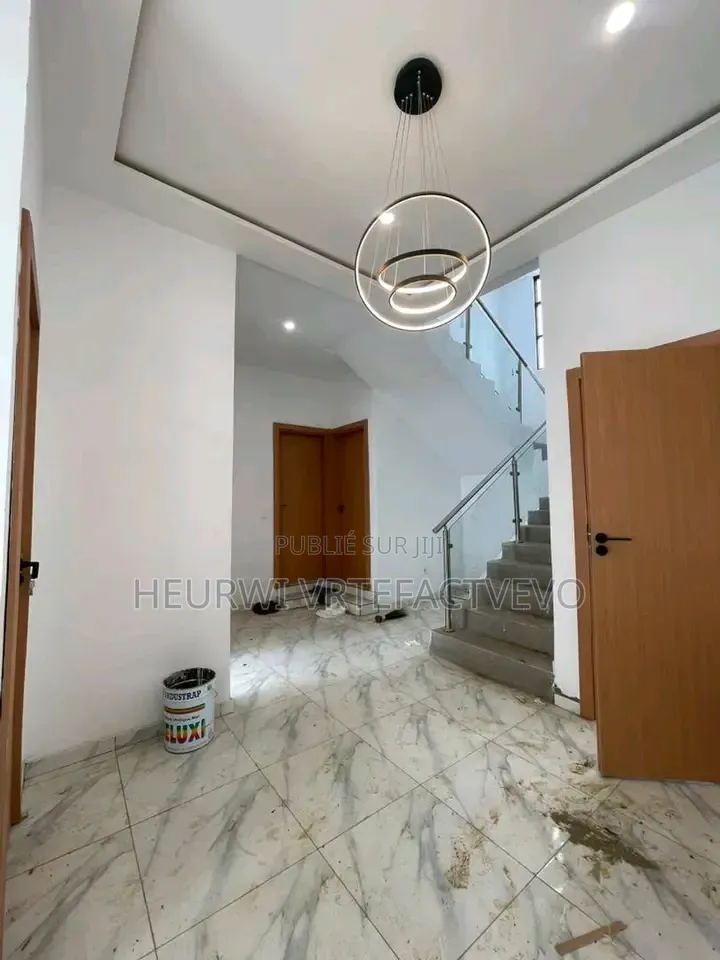 9chbre Duplex dans Rivera Faya Jules, Grand-Bassam à Vendre