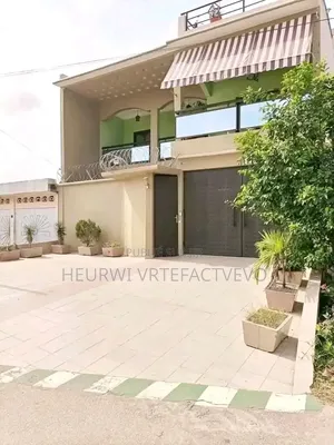6chbre Duplex dans Angre Complexe, Cocody à Vendre