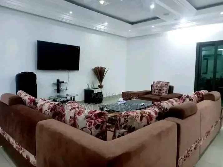 6chbre Duplex dans Angre Complexe, Cocody à Vendre