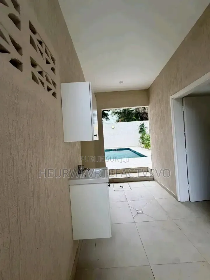 4chbre Duplex dans 2 Plateau Ena, Cocody à Vendre