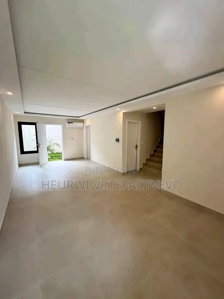 4chbre Duplex dans 2 Plateau Ena, Cocody à Vendre
