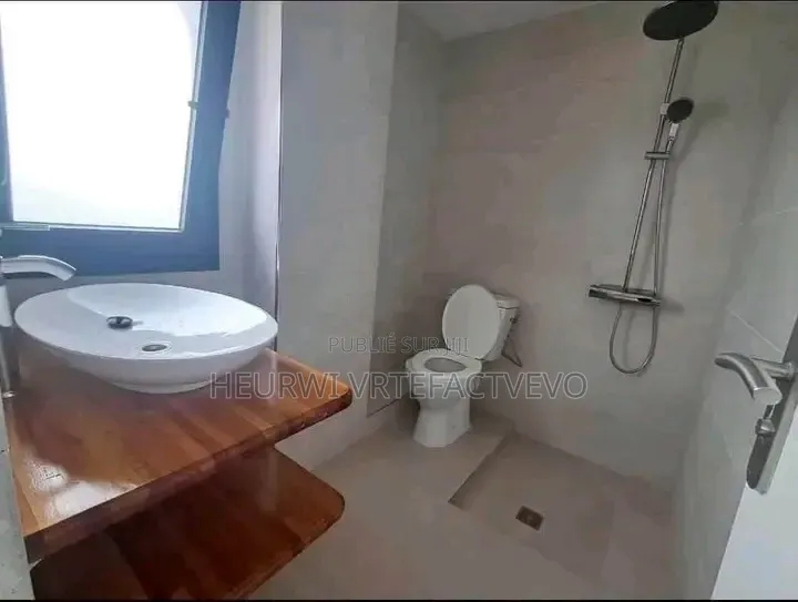 4chbre Duplex dans 2 Plateau Ena, Cocody à Vendre