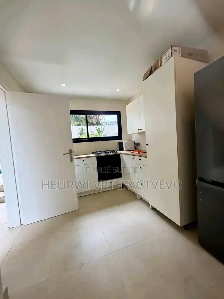 4chbre Duplex dans 2 Plateau Ena, Cocody à Vendre